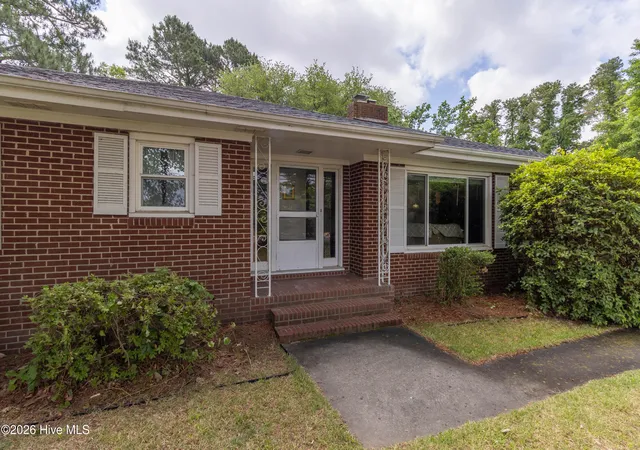 2nd image of 603 W Queen St, Edenton, NC 27932 | MLS# 100575550