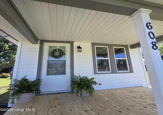 3rd image of 608 Parsonage St, Elizabeth City, NC 27909 | MLS# 100584421