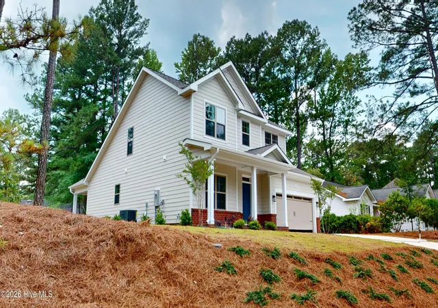 Homes for sale in West End, NC | 125 Juniper Lake Rd, West End, NC 27376 | MLS# 100554511