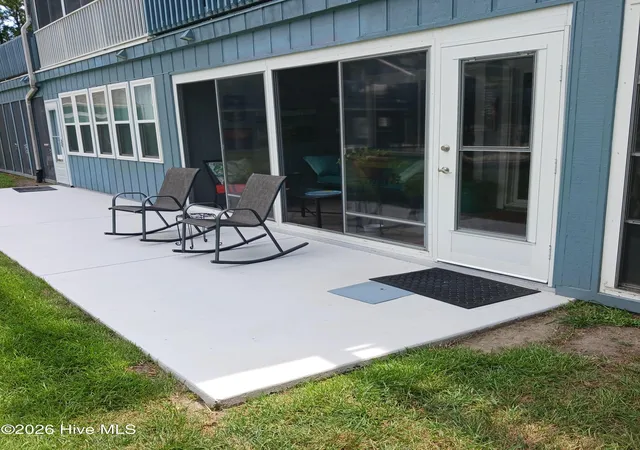 Listing Photo 5 - Condo for sale in building located at 20 Boundaryline Dr Nw, Calabash, NC 28467 - Unit #C