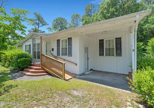 Homes for sale in Wilmington, NC | 614 Jennings Dr, Wilmington, NC 28403 | MLS# 100587830