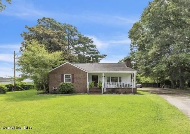 Photo 1 of Single family home for sale at 1502 N Hills Ct, New Bern, NC 28562 | MLS# 100589166 | Listing updated on 2026-09-13