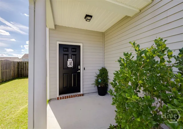 Photo 2 of Single family home for sale at 285 Willow Point Cir, Savannah, GA 31407 | MLS# SA363241 | Listing updated on 2026-09-01