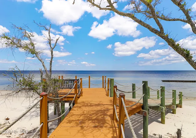4th image of 135 Herring Pond Ct, Beaufort, NC 28516 | MLS# 100573383