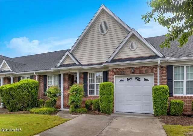 Photo 2 of Townhouse for sale at 5006 Carleton Dr #Unit 121, Wilmington, NC 28403 | MLS# 100599849 | Listing updated on 2026-09-14