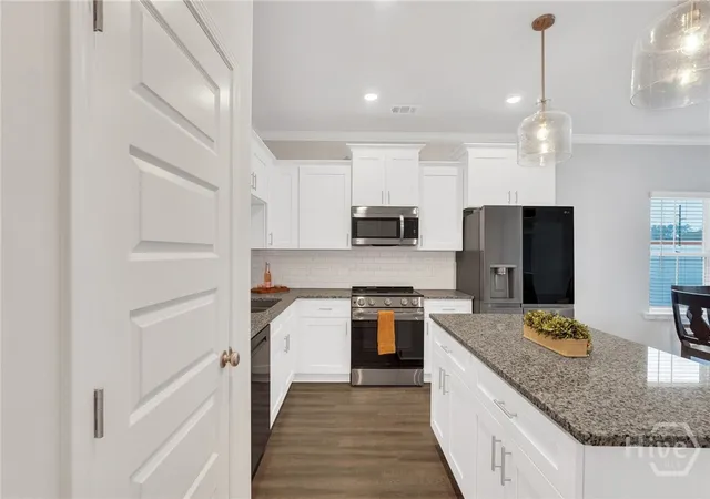 3rd image of 160 Stafford Loop, Richmond Hill, GA 31324 | MLS# SA354340