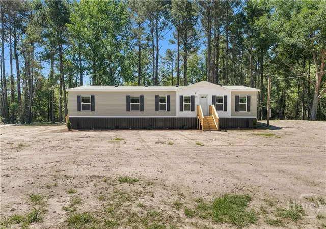 Homes for sale in Brooklet, GA | 101 Doe Dr, Brooklet, GA 30415 | MLS# SA357813