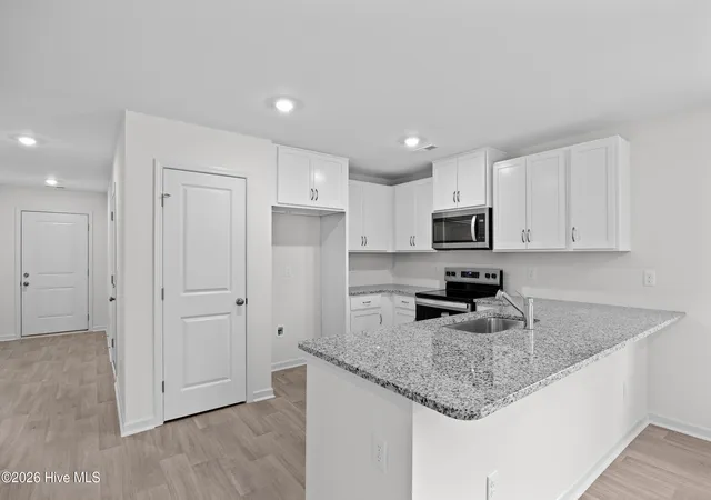 Photo 4 of Single family home for sale at 1014 Brooke Ridge Ln, Boiling Spring Lakes, NC 28461 | MLS# 100551654 | Listing updated on 2026-09-18