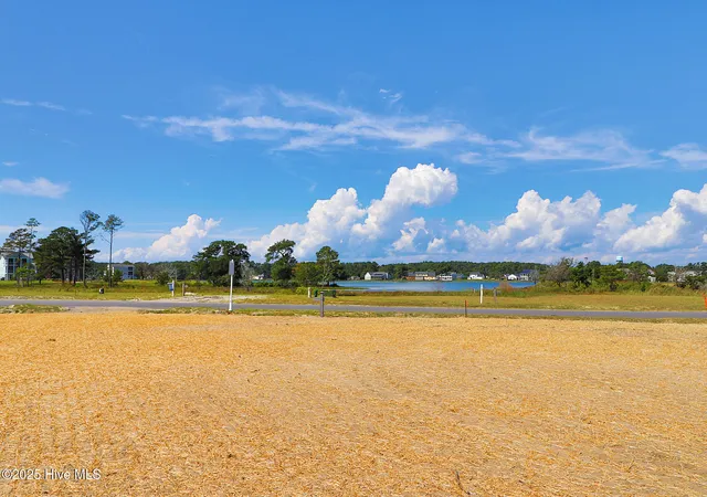 5th image of 530 Freedom Park Rd, Beaufort, NC 28516 | MLS# 100536253