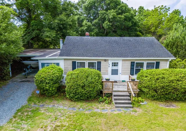 Homes for sale in Sneads Ferry, NC | 148 Hill Ln, Sneads Ferry, NC 28460 | MLS# 100586845