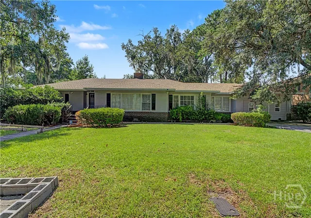 Photo 2 of Single family home for sale at 4747 Oakview Dr, Savannah, GA 31405 | MLS# SA362760 | Listing updated on 2026-08-18