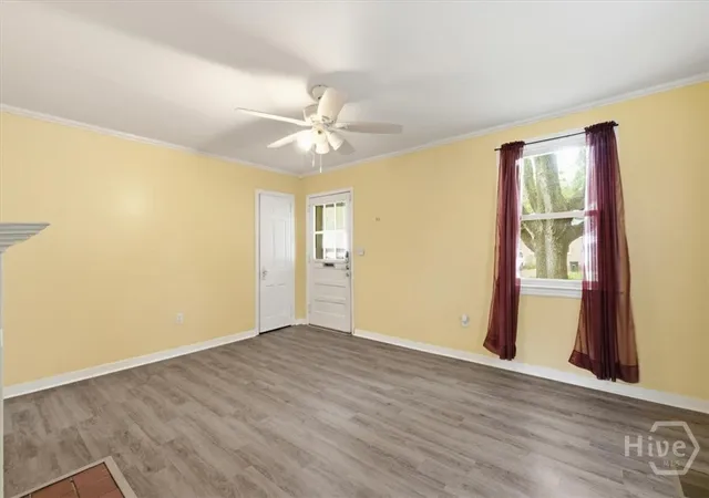 Photo 4 of Single family home for sale at 2123 Utah St, Savannah, GA 31404 | MLS# SA361185 | Listing updated on 2026-07-24