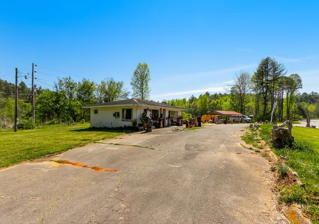 Homes for sale in Murphy, NC | 16245 W Us Hwy 64, Murphy, NC 28906 | MLS# 98544438