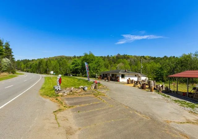 Homes for sale in Murphy, NC | 16245 W Us Hwy 64, Murphy, NC 28906 | MLS# 98544438