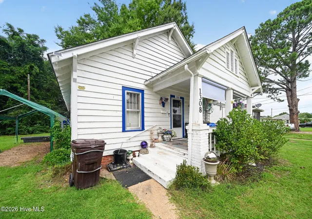 Photo 2 of Single family home for sale at 1308 Dancy St, Tarboro, NC 27886 | MLS# 100591865 | Listing updated on 2026-09-16