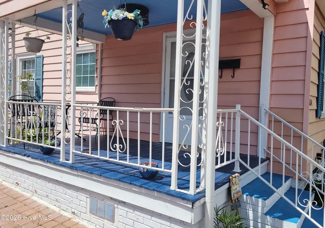 Photo 3 of Single family home for sale at 814 Woodlawn Ave, Wilmington, NC 28401 | MLS# 100531827 | Listing updated on 2026-08-31