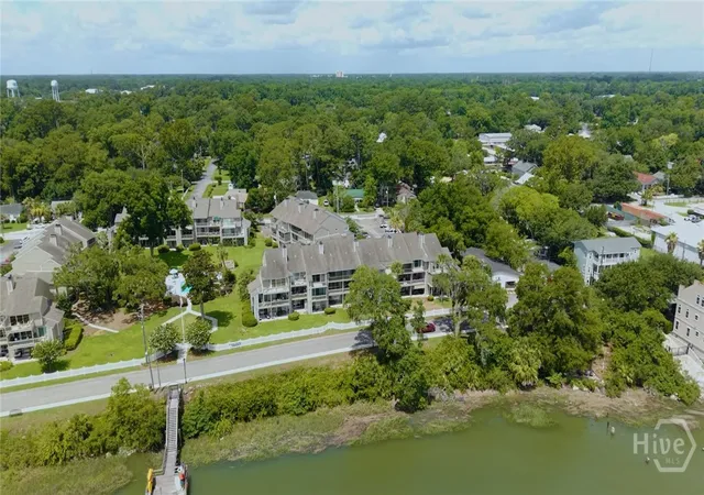 2nd image of 3005 River Dr, Savannah, GA 31404