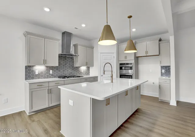 Photo 4 of Single family home for sale at 195 Lilaput Cir, Wilmington, NC 28411 | MLS# 100586607 | Listing updated on 2026-09-11
