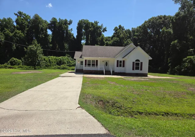 Homes for sale in Ahoskie, NC | 208 Holloman Rd, Ahoskie, NC 27910 | MLS# 100584169