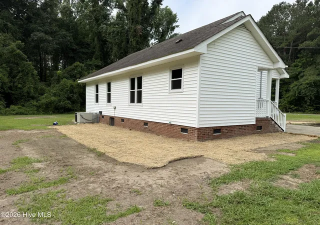 Homes for sale in Ahoskie, NC | 208 Holloman Rd, Ahoskie, NC 27910 | MLS# 100584169