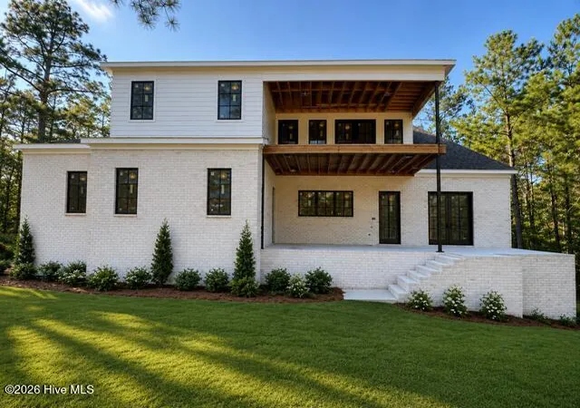 Photo 5 of Single family home for sale at 160 Westwood Rd, Pinehurst, NC 28374 | MLS# 100559138 | Listing updated on 2026-08-07