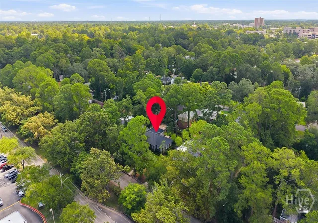 Photo 2 of Single family home for sale at 5116 Abercorn St, Savannah, GA 31405 | MLS# SA362074 | Listing updated on 2026-09-03