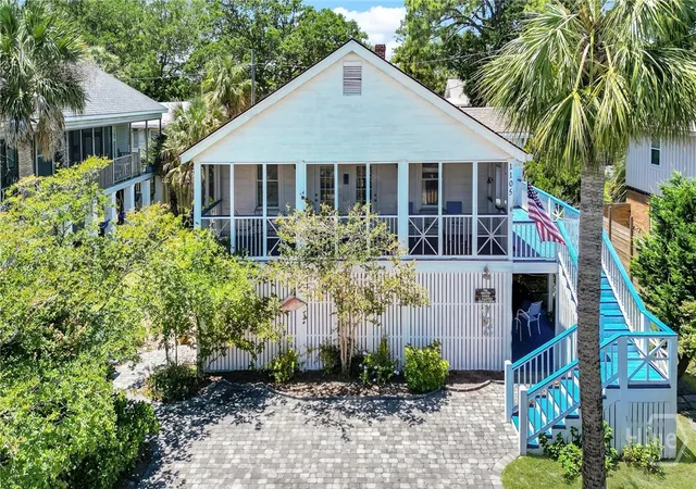 Homes for sale in Tybee Island, GA | 1105 Lovell Ave, Tybee Island, GA 31328 | MLS# SA360101