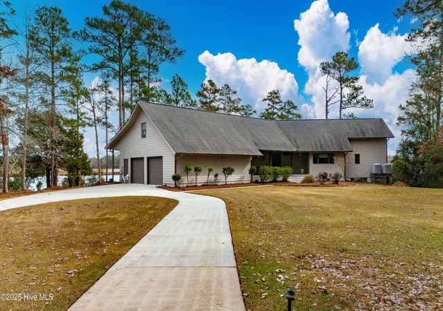 1st image of 138 Shoreline Ct, Oriental, NC 28571 | MLS# 100545182