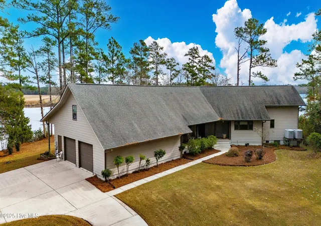 2nd image of 138 Shoreline Ct, Oriental, NC 28571 | MLS# 100545182
