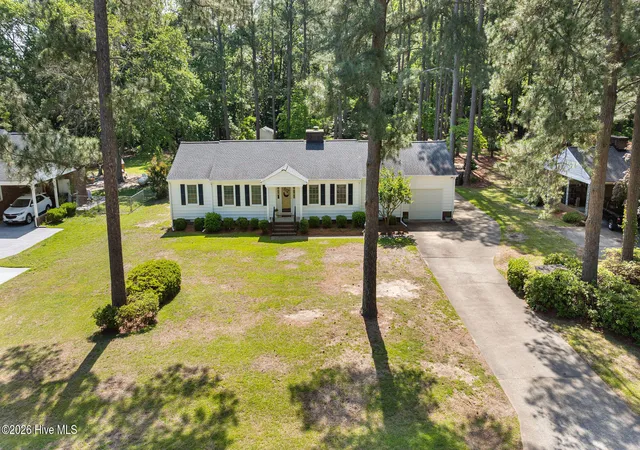 Homes for sale in Goldsboro, NC | 1925 Pinemont Cir, Goldsboro, NC 27534 | MLS# 100575223