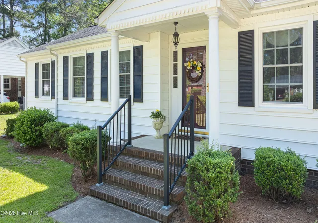 Homes for sale in Goldsboro, NC | 1925 Pinemont Cir, Goldsboro, NC 27534 | MLS# 100575223