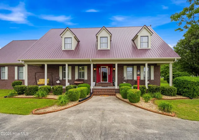 Photo 3 of Single family home for sale at 2000 Moltonville Rd, Clinton, NC 28328 | MLS# 100571807 | Listing updated on 2026-09-08