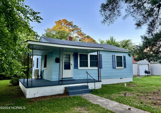Photo 1 of Single family home for sale at 4110 E Pine St, Farmville, NC 27828 | MLS# 100592562 | Listing updated on 2026-07-30