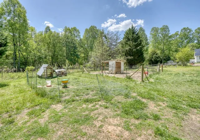 Photo 5 of Single family home for sale at 1059 Pleasant Hl Rd, Murphy, NC 28906 | MLS# 98544121 | Listing updated on 2026-07-29
