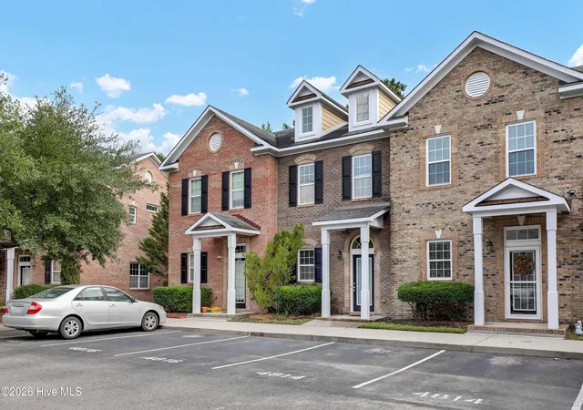 Photo 3 of Townhouse for sale at 4816 Exton Park Loop, Castle Hayne, NC 28429 | MLS# 100589299 | Listing updated on 2026-09-04