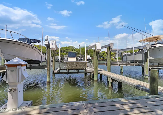 3rd image of 121 Sea Isle North Dr #& Slip 20, Atlantic Beach, NC 28512 | MLS# 100569304