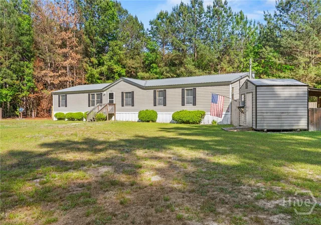 Homes for sale in Springfield, GA | 179 Pearl Davis Rd, Springfield, GA 31329 | MLS# SA355392