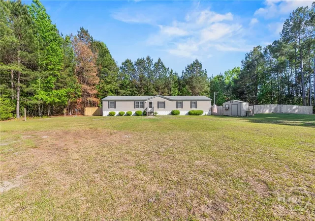 Homes for sale in Springfield, GA | 179 Pearl Davis Rd, Springfield, GA 31329 | MLS# SA355392