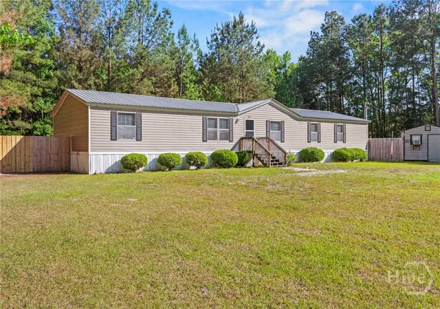 Homes for sale in Springfield, GA | 179 Pearl Davis Rd, Springfield, GA 31329 | MLS# SA355392