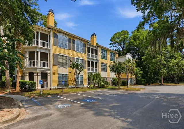 Condo for sale at 3326 Whitemarsh Way, Savannah, GA 31410 | MLS# SA361642