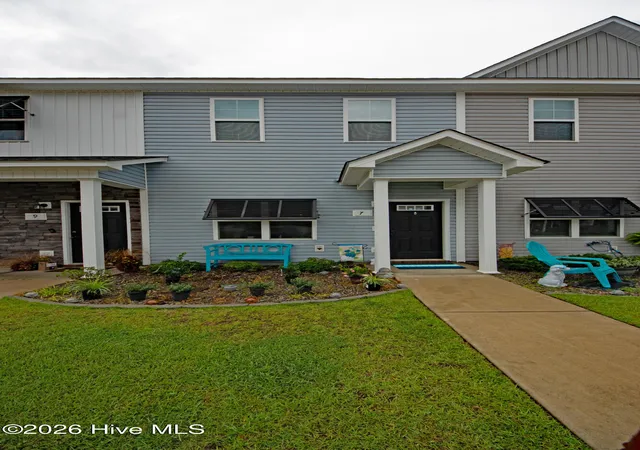 Photo 2 of Townhouse for sale at 7 Catalina Cir, Swansboro, NC 28584 | MLS# 100592800 | Listing updated on 2026-08-17