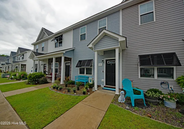 Photo 3 of Townhouse for sale at 7 Catalina Cir, Swansboro, NC 28584 | MLS# 100592800 | Listing updated on 2026-08-17