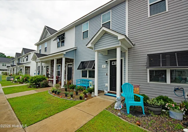 Photo 4 of Townhouse for sale at 7 Catalina Cir, Swansboro, NC 28584 | MLS# 100592800 | Listing updated on 2026-08-17