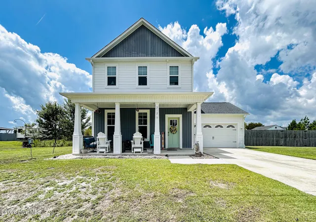 Photo 1 of Single family home for sale at 212 Chestwood Dr, Hubert, NC 28539 | MLS# 100596750 | Listing updated on 2026-08-18