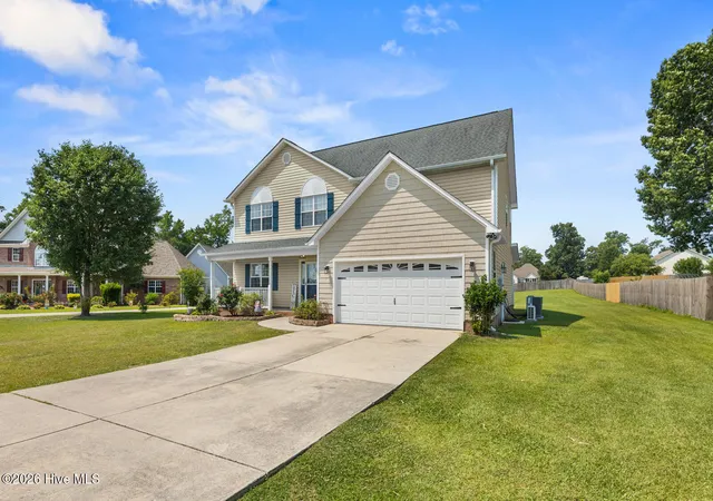 Photo 3 of Single family home for sale at 108 River Blf Dr, Jacksonville, NC 28540 | MLS# 100582271 | Listing updated on 2026-09-20