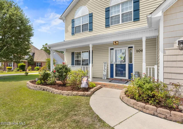 Photo 3 of Single family home for sale at 108 River Blf Dr, Jacksonville, NC 28540 | MLS# 100582271 | Listing updated on 2026-09-20