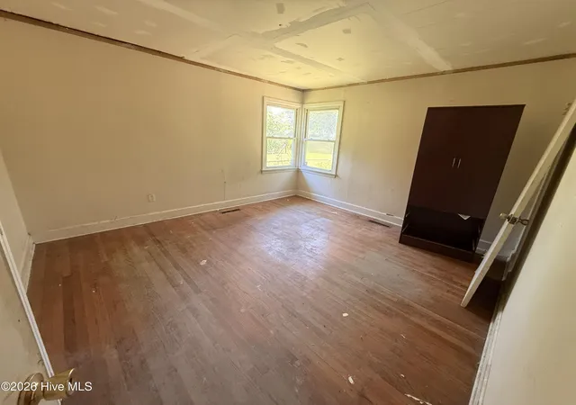 Photo 4 of Single family home for sale at 408 State St, Williamston, NC 27892 | MLS# 100583424 | Listing updated on 2026-09-25
