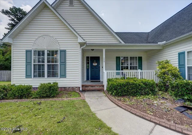 Homes for sale in New Bern, NC | 105 Croatan Woods Dr, New Bern, NC 28562 | MLS# 100587931