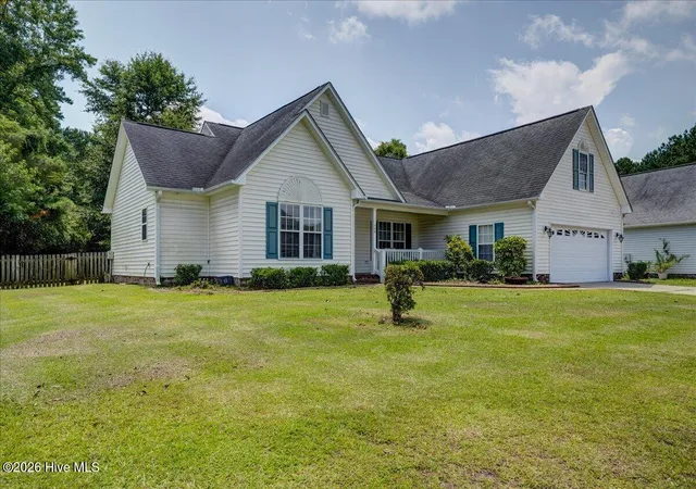 Photo 3 of Single family home for sale at 105 Croatan Woods Dr, New Bern, NC 28562 | MLS# 100587931 | Listing updated on 2026-08-05