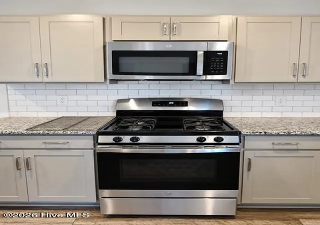 Photo 3 of Single family home for sale at 392 Aldergate Dr, Lexington, SC 29073 | MLS# 100600277 | Listing updated on 2026-09-01